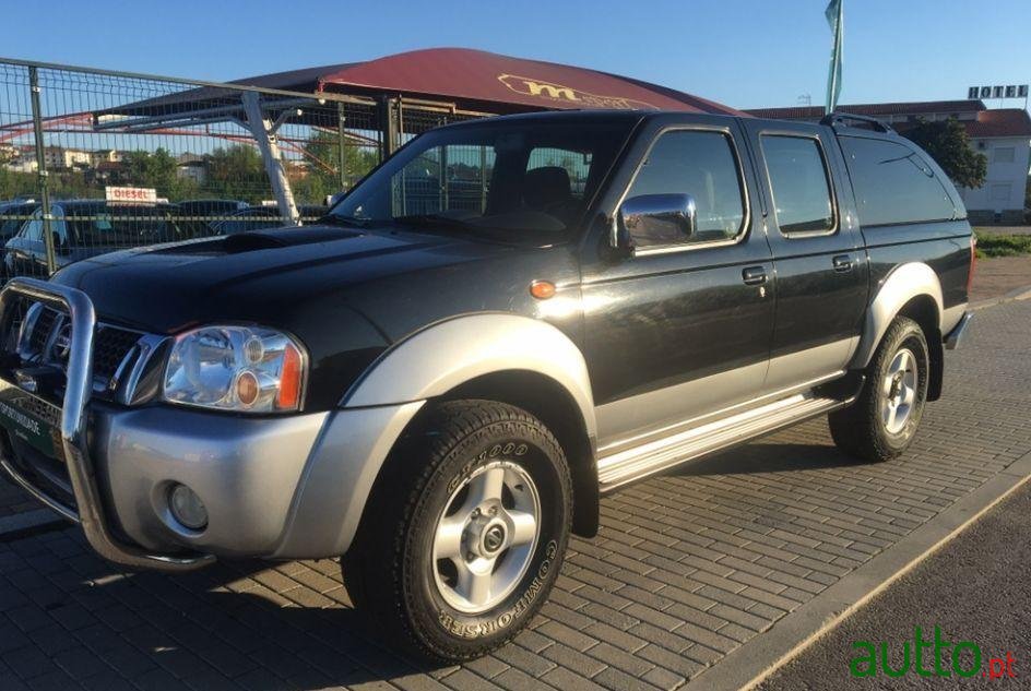 2002' Nissan Navara photo #3