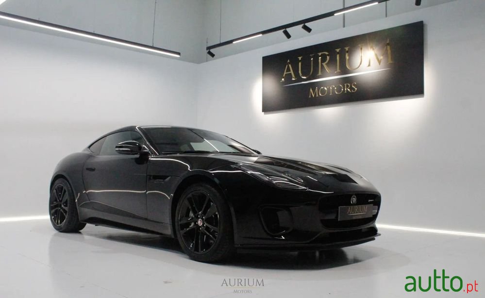 2018' Jaguar F-Type photo #2