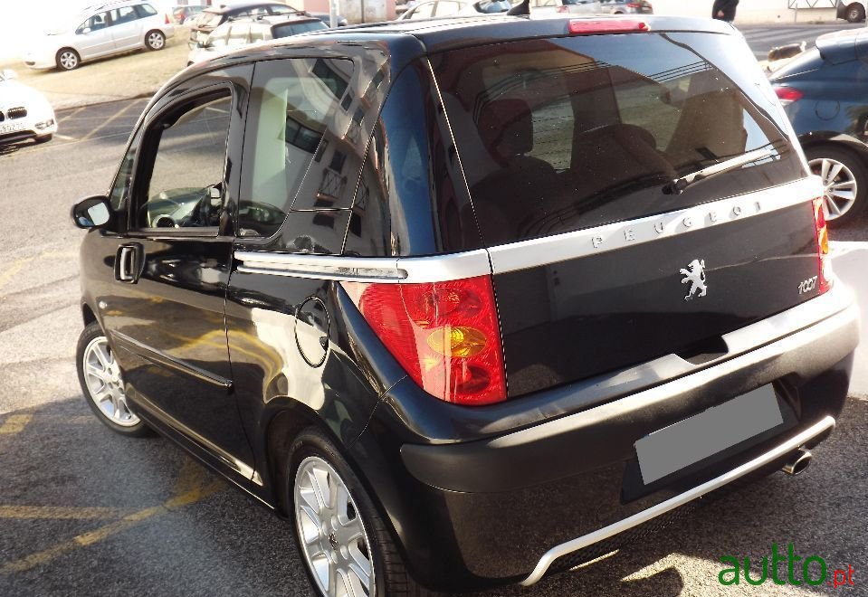 2006' Peugeot 1007 Sporty photo #2