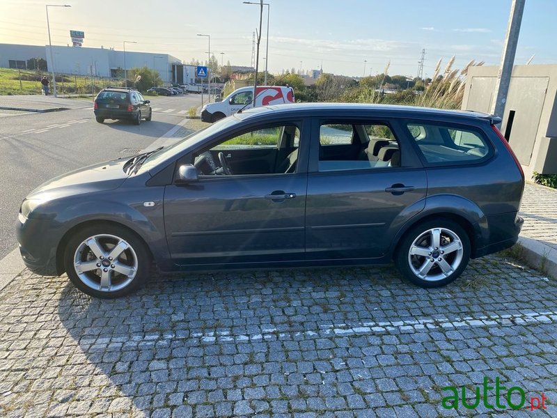 2007' Ford Focus Sw photo #4