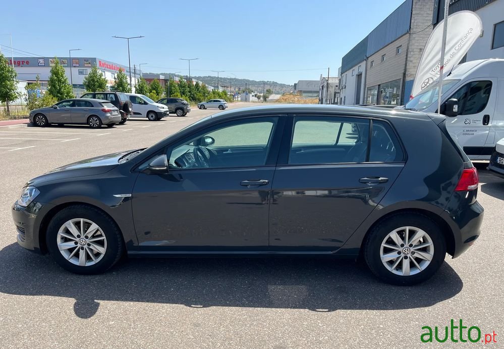 2015' Volkswagen Golf photo #2