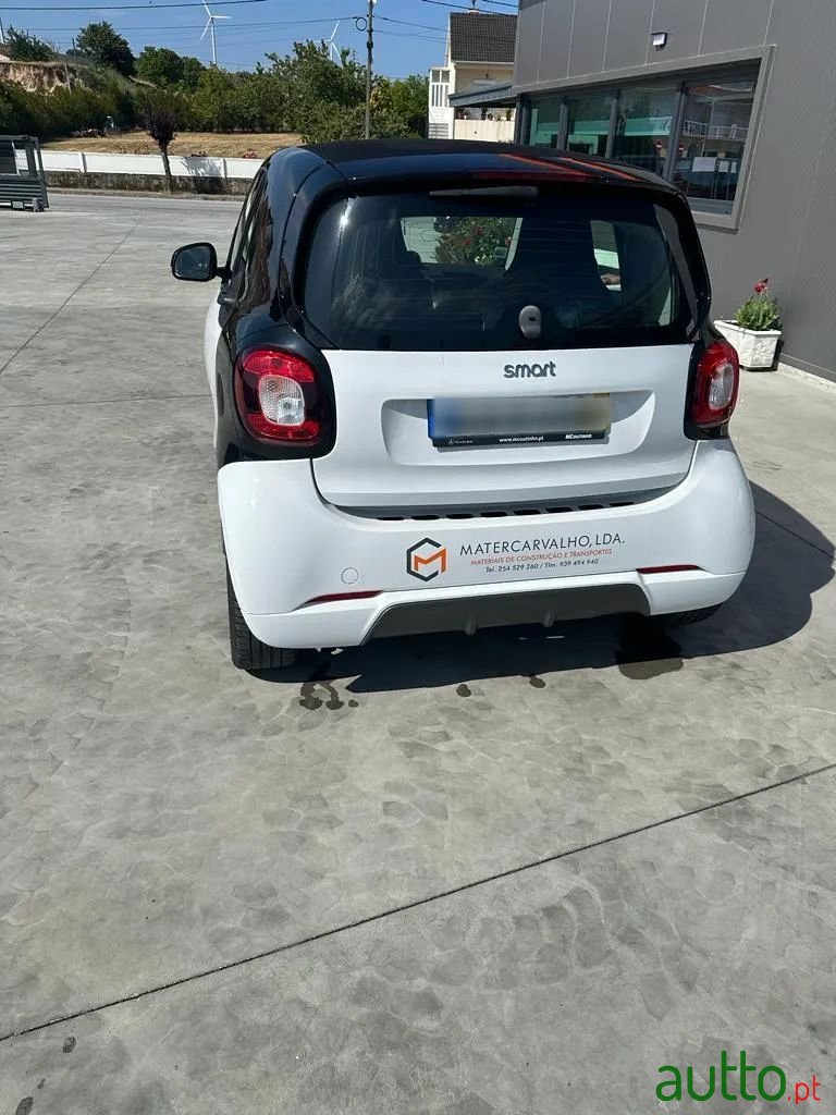 2019' Smart Fortwo photo #4