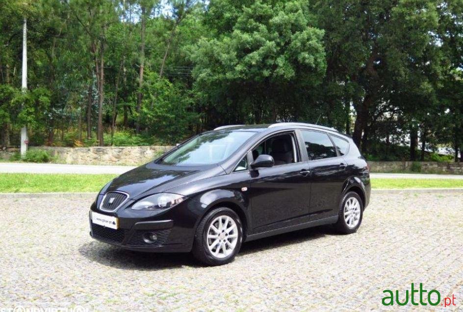 2010' SEAT Altea Xl 1.6 Tdi Sport Dpf photo #2