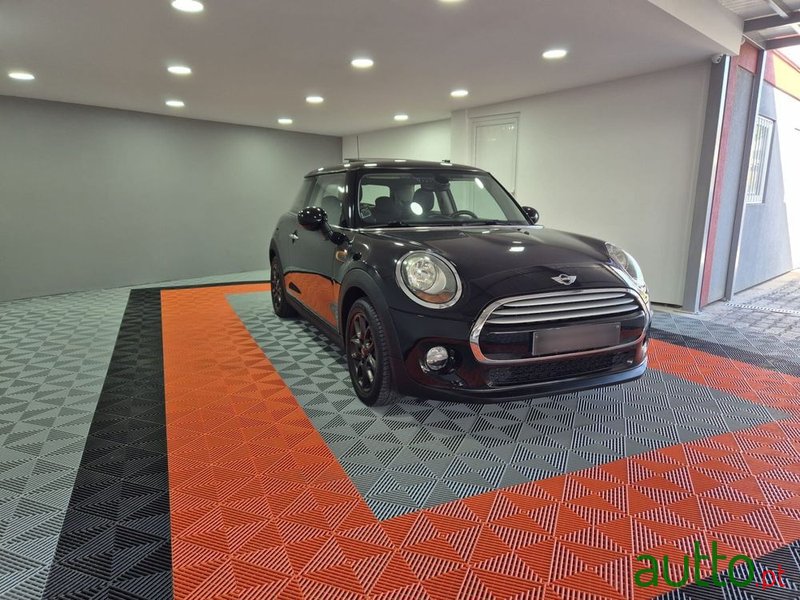 2015' MINI 3 Portas Cooper D photo #2