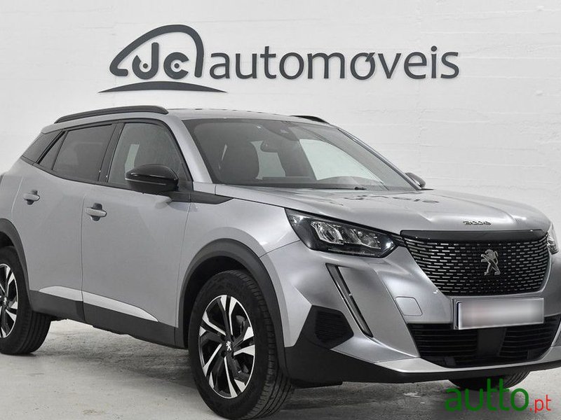 2023' Peugeot 2008 photo #1