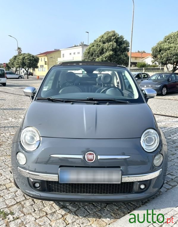 2010' Fiat 500C photo #2