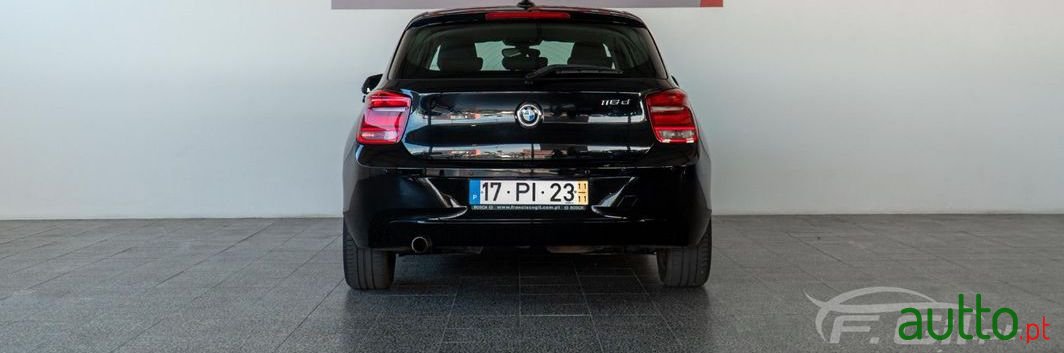 2011' BMW 116 photo #1