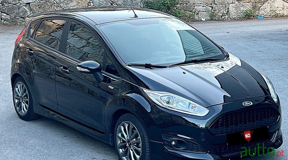 2016' Ford Fiesta photo #5