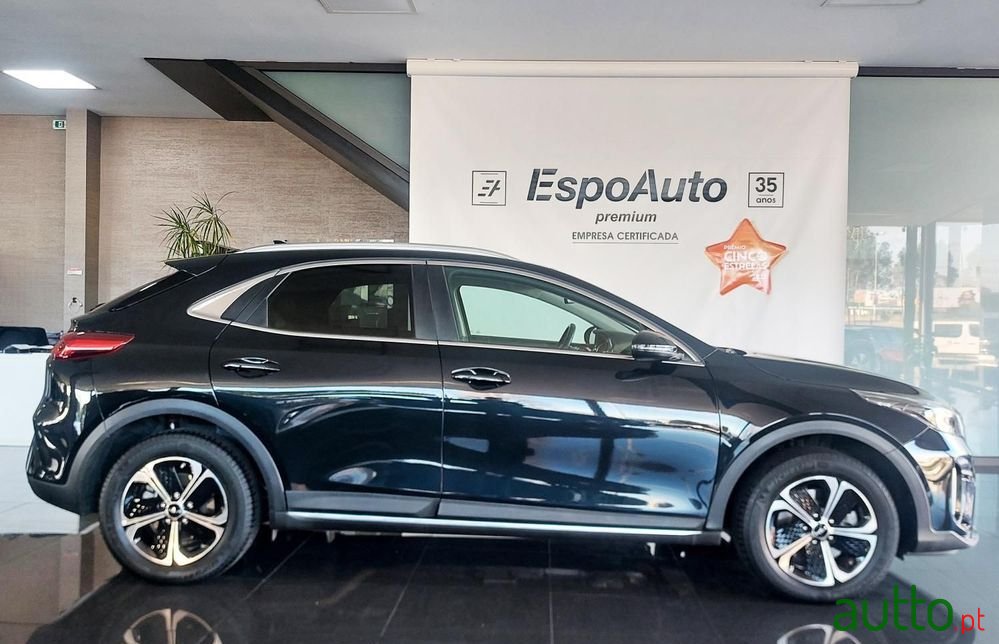 2023' Kia XCeed photo #4