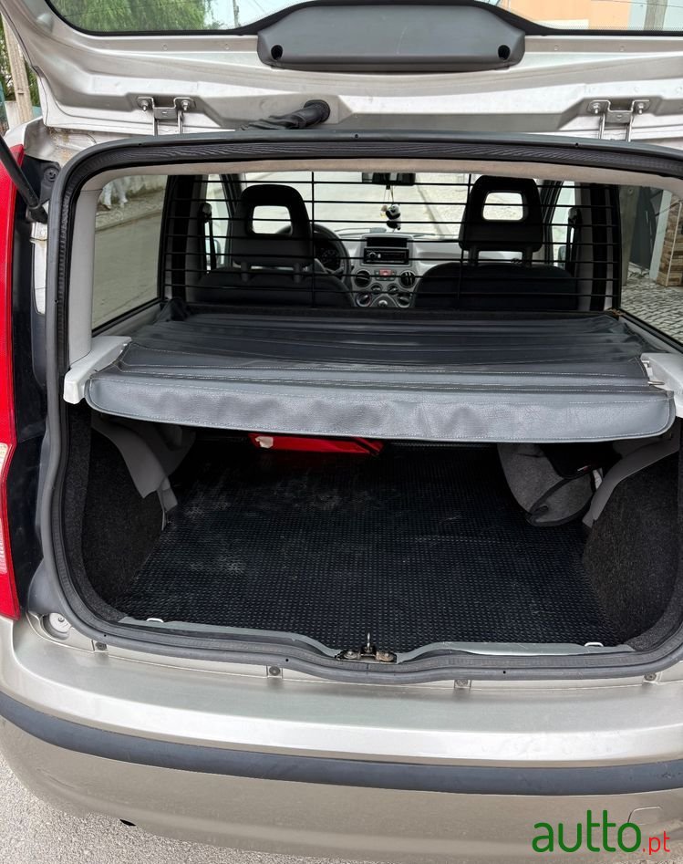 2005' Fiat Panda photo #5
