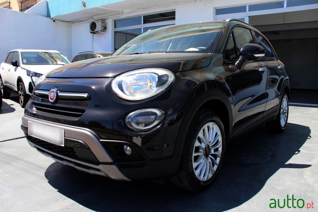 2019' Fiat 500X photo #3