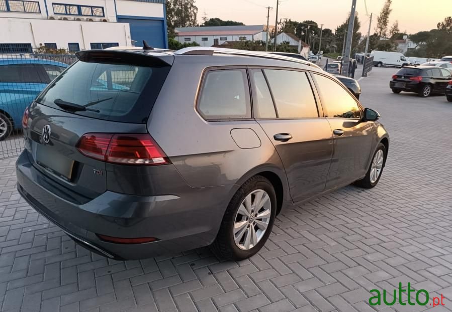 2017' Volkswagen Golf Variant photo #4