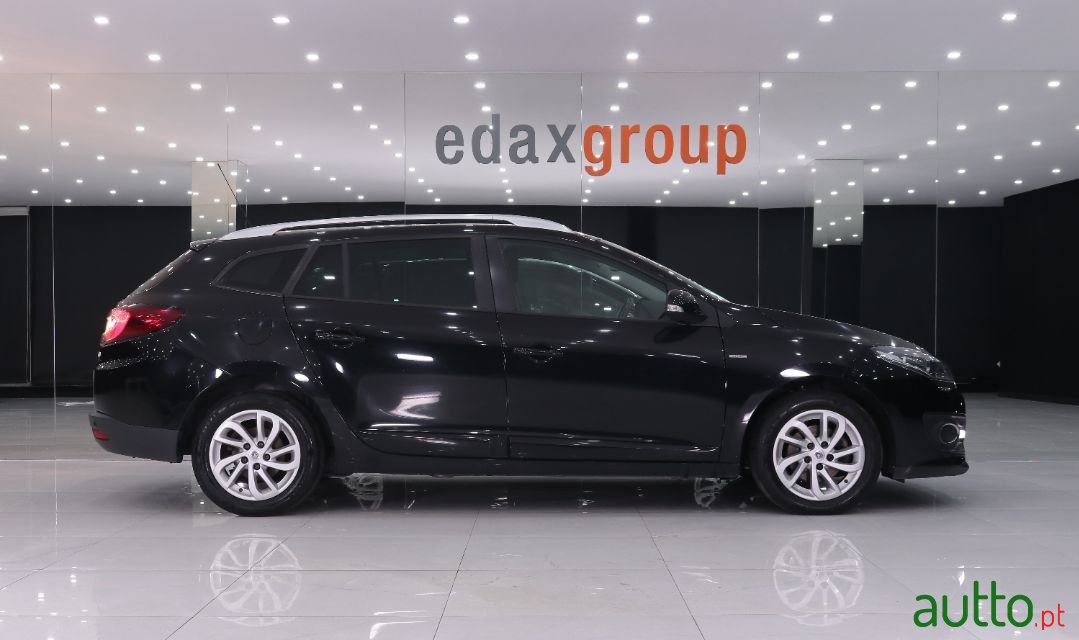 2015' Renault Megane Sport Tourer photo #2