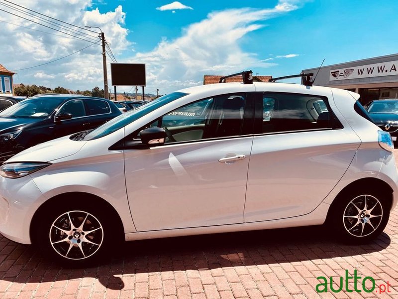 2019' Renault Zoe photo #6