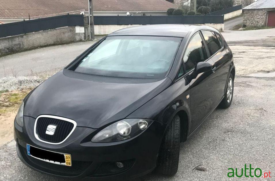 2008' SEAT Leon photo #2