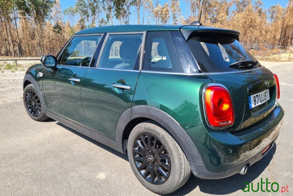 2015' MINI Cooper photo #6