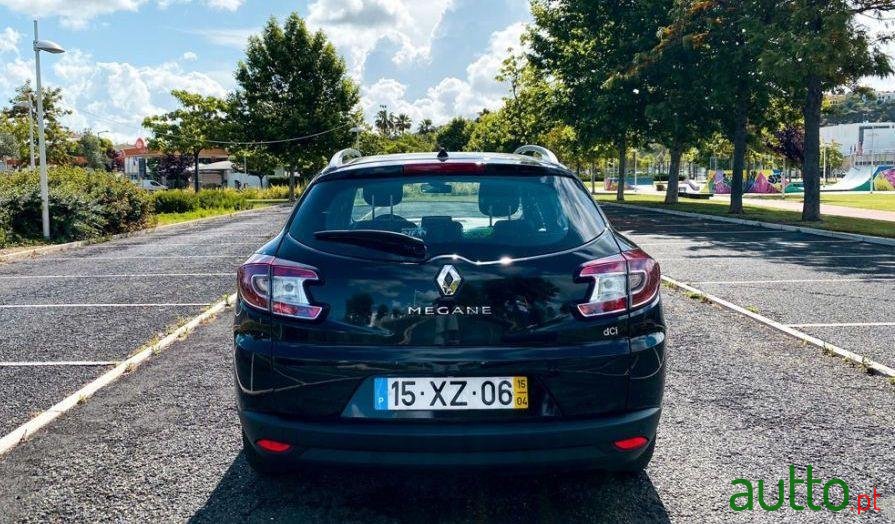 2015' Renault Megane Break photo #3