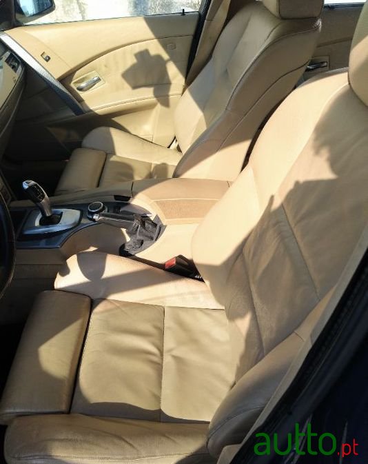 2007' BMW 520 Sport photo #4