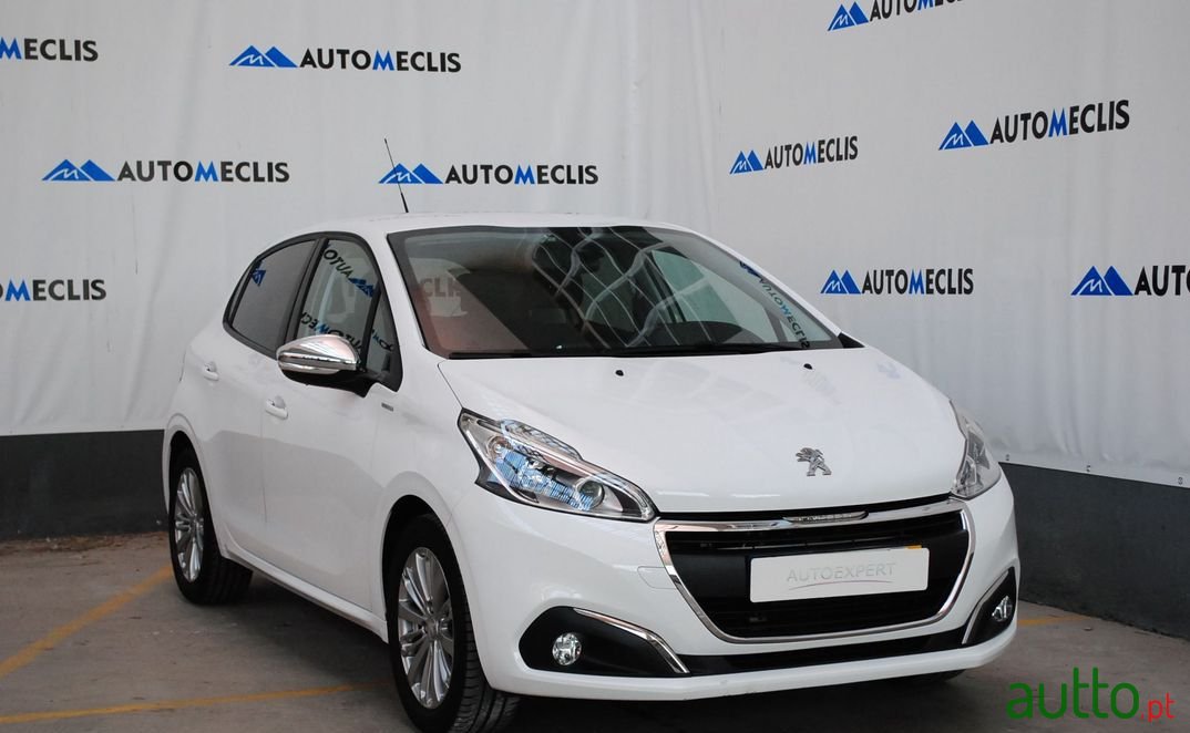 2017' Peugeot 208 photo #1