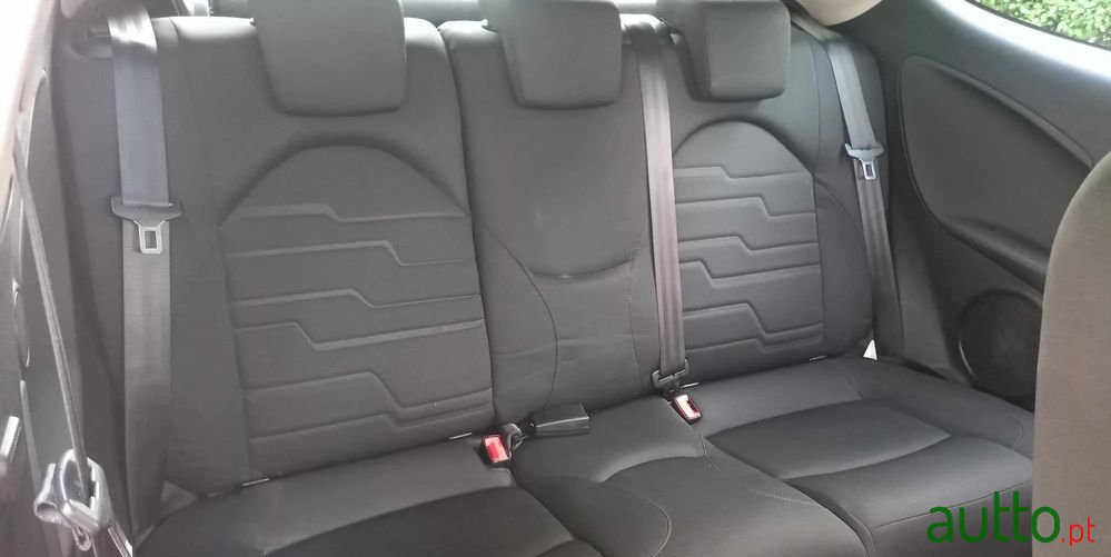 2015' Alfa Romeo MiTo 1.3 Jtdm Distinctive photo #2