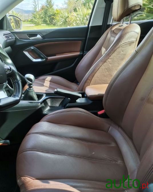 2015' Peugeot 308 Sw photo #3