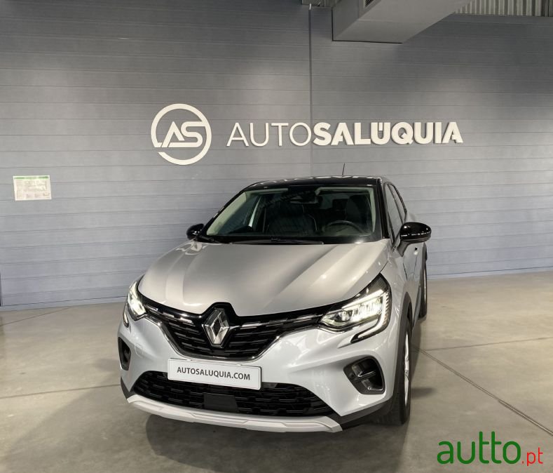 2021' Renault Captur photo #1