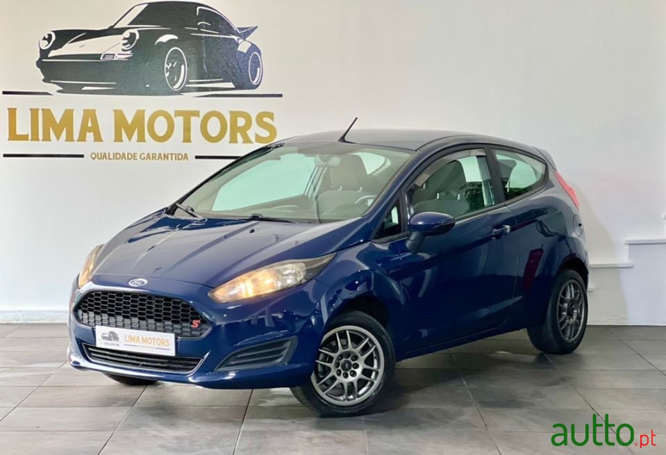 2015' Ford Fiesta photo #1