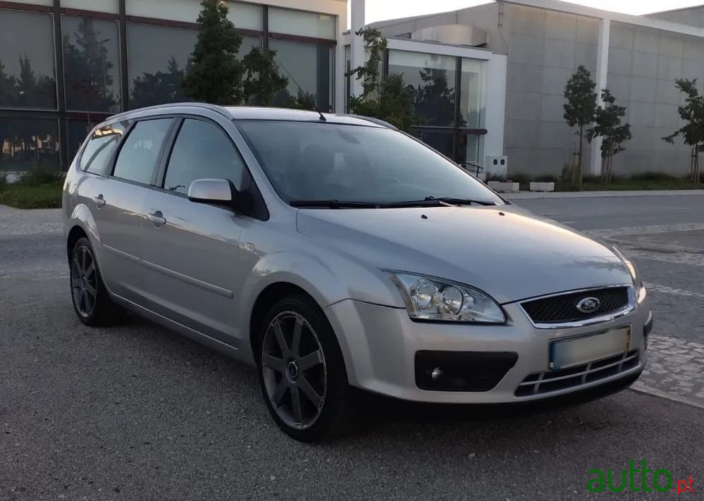 2006' Ford Focus Sw photo #2