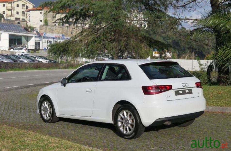 2013' Audi A3 1.6 Tdi Advance photo #2
