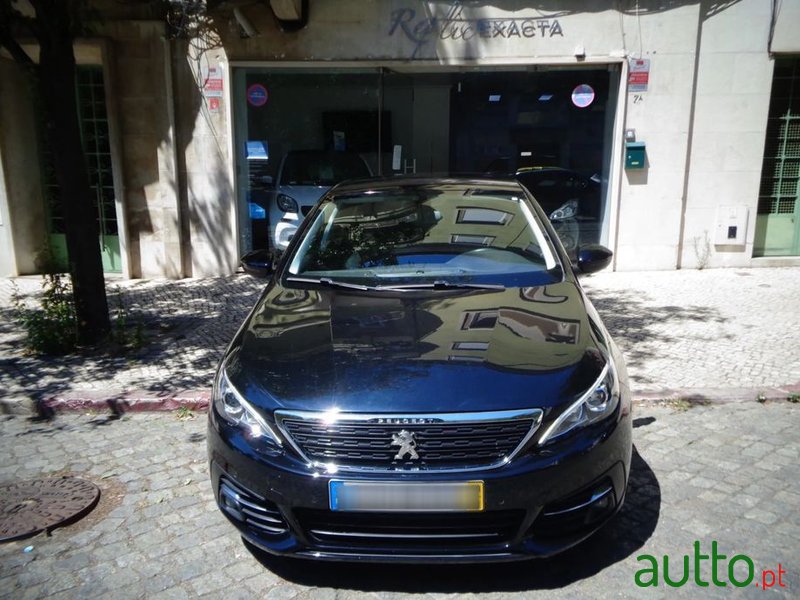 2019' Peugeot 308 photo #2