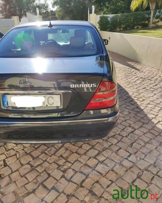 2002' Mercedes-Benz S-320 photo #3