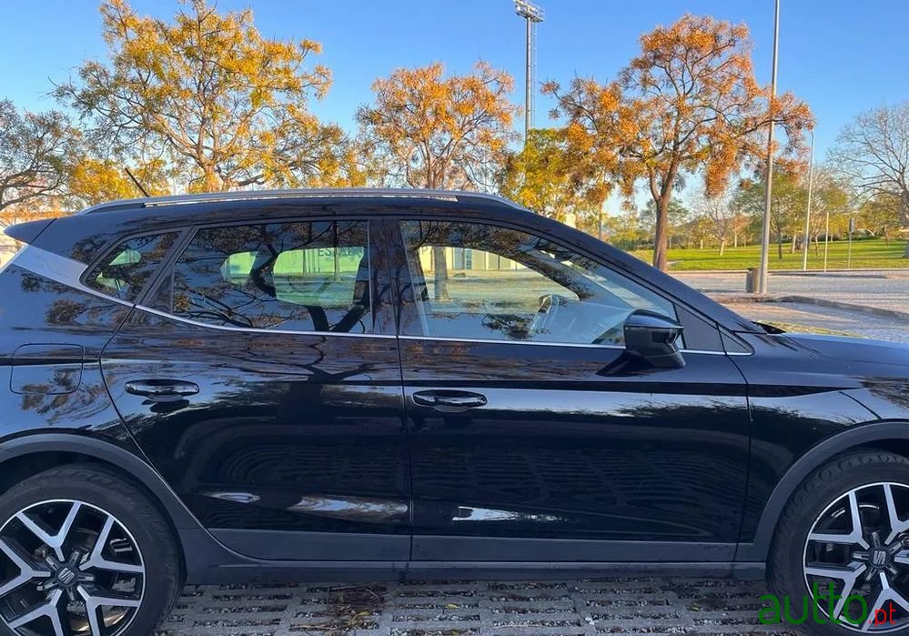 2018' SEAT Arona 1.6 Tdi Fr photo #2