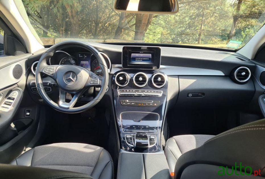 2015' Mercedes-Benz C-300 photo #1