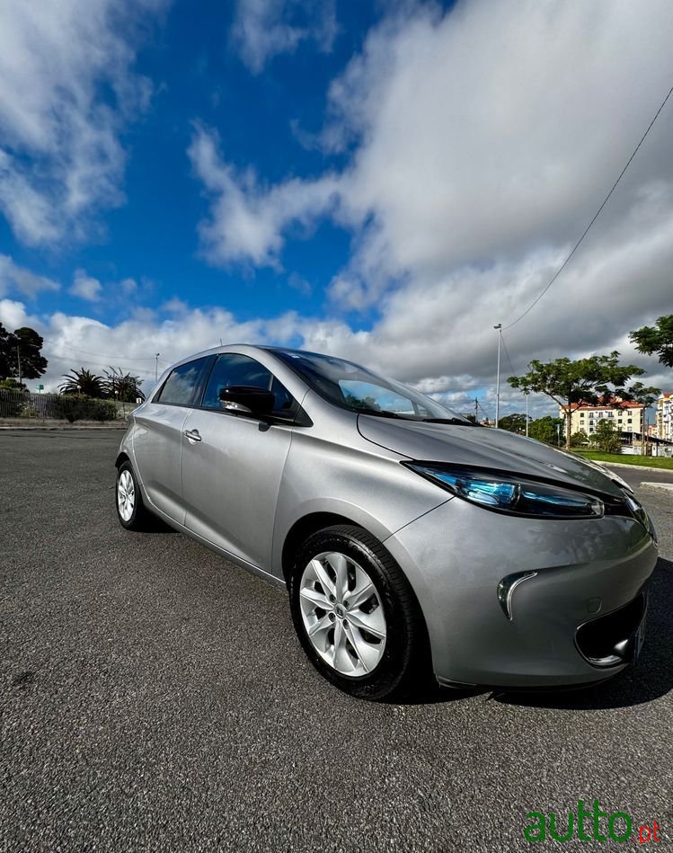 2015' Renault Zoe photo #4