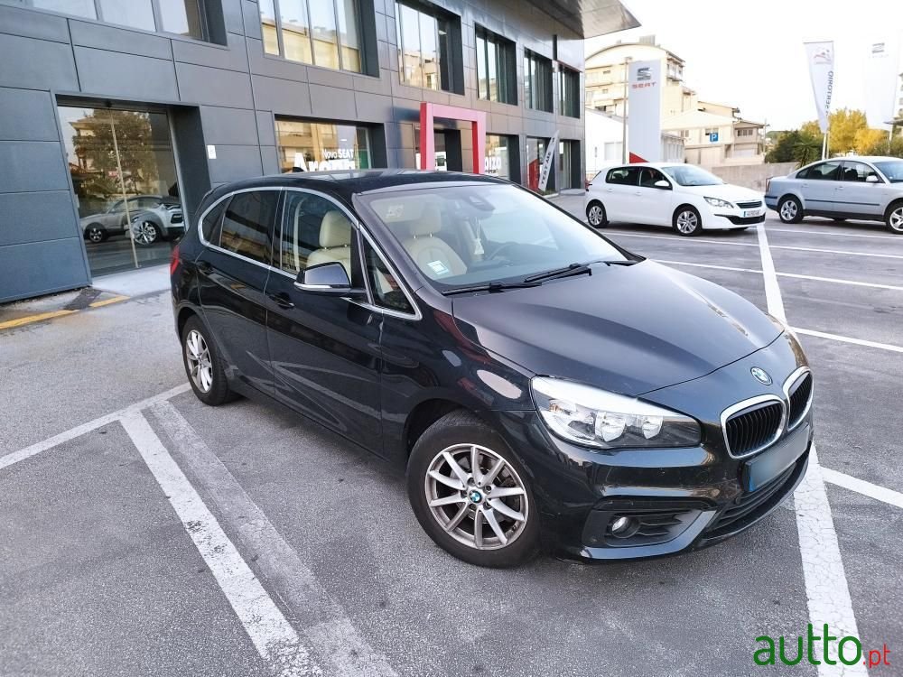 2015' BMW 216 Active Tourer photo #4