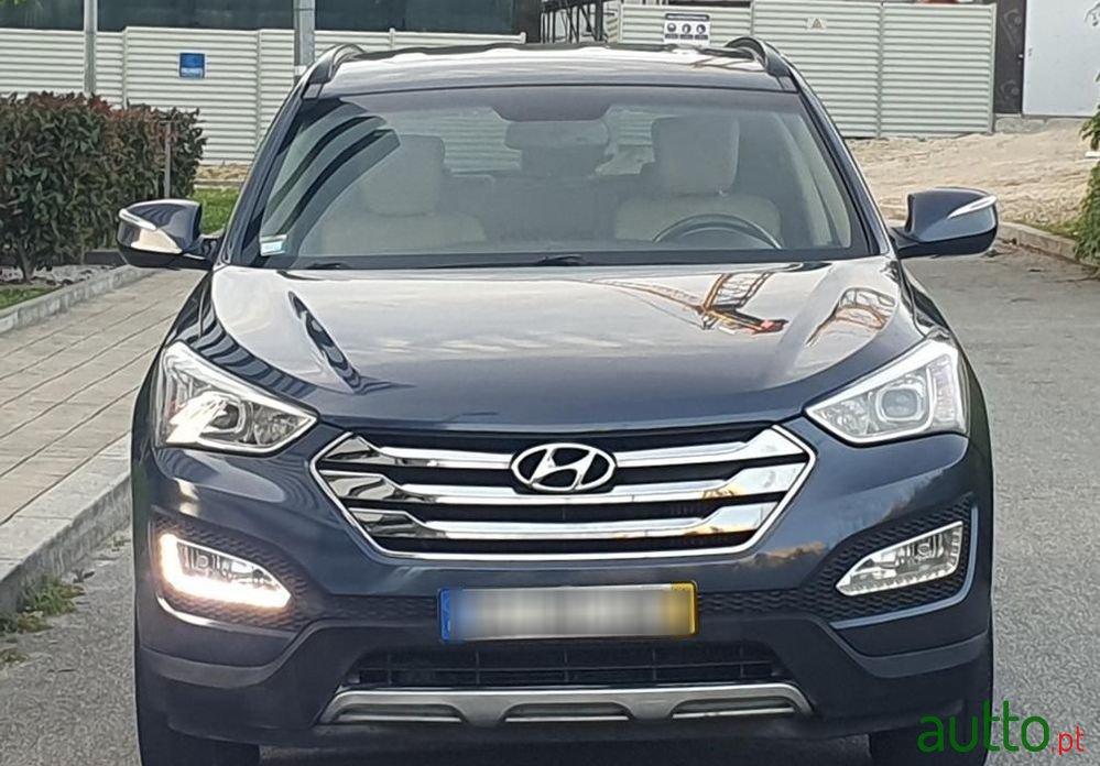 2014' Hyundai Santa Fe photo #3