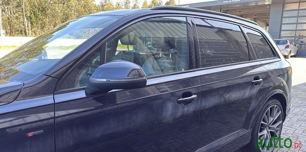 2016' Audi Q7 photo #2