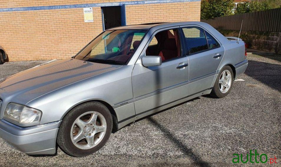 1993' Mercedes-Benz C-220 photo #1