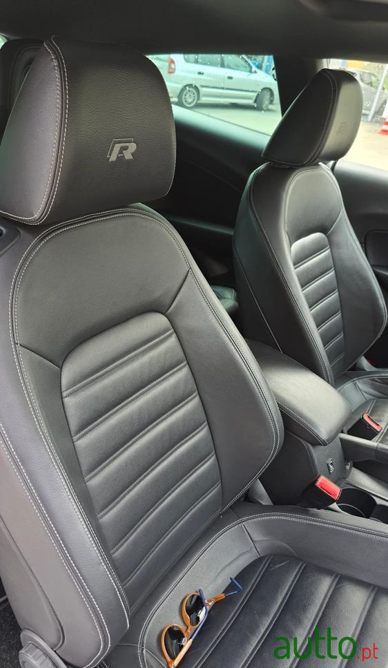 2010' Volkswagen Scirocco 2.0 Tsi R Dsg photo #6