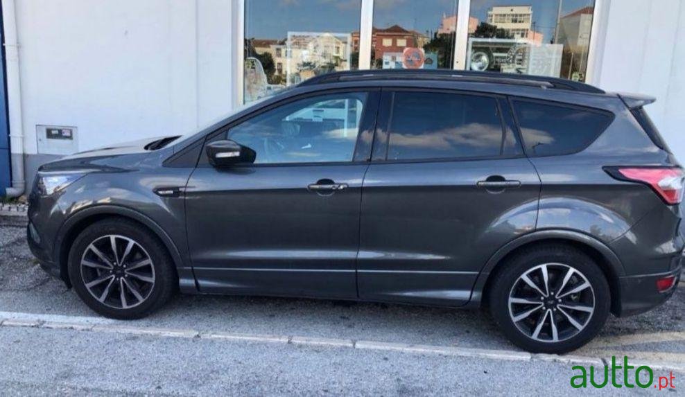 2018' Ford Kuga St-Line photo #2