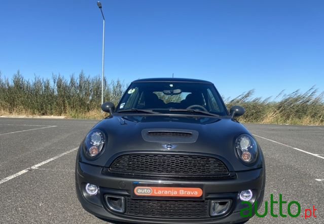 2011' MINI Cooper photo #5