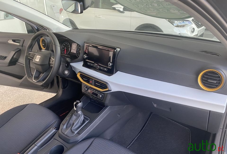 2022' SEAT Ibiza photo #3