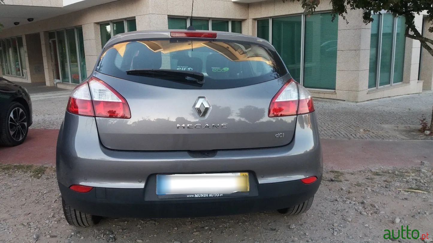 2013' Renault Megane photo #2
