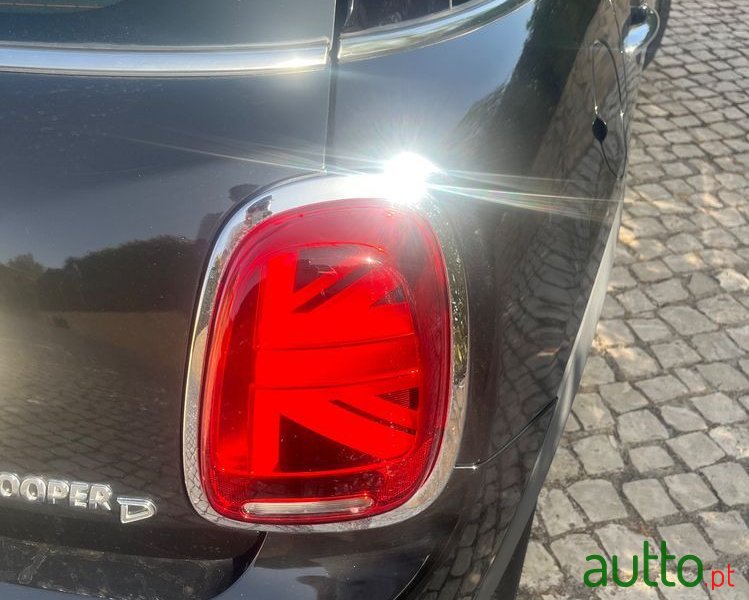 2016' MINI Cooper D 5 Portas photo #4