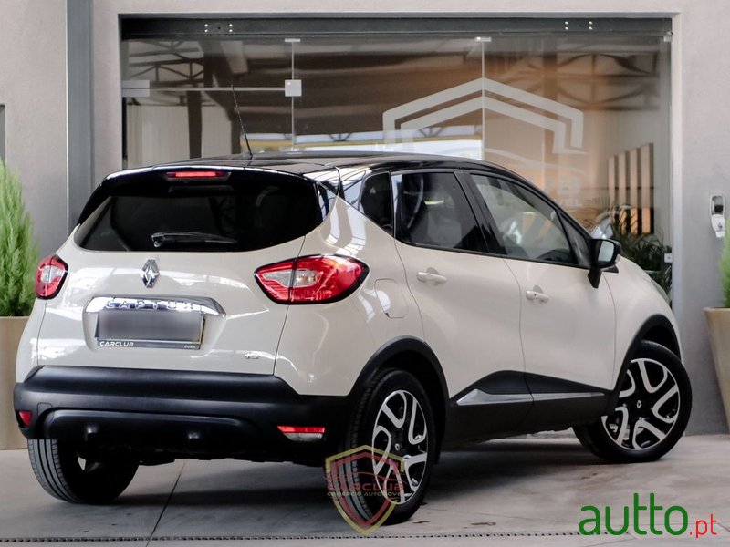 2015' Renault Captur photo #6