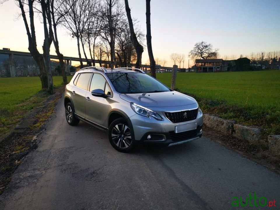 2018' Peugeot 2008 photo #5