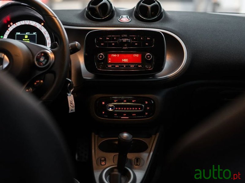 2019' Smart Fortwo 0.9 Passion 90 Aut photo #5