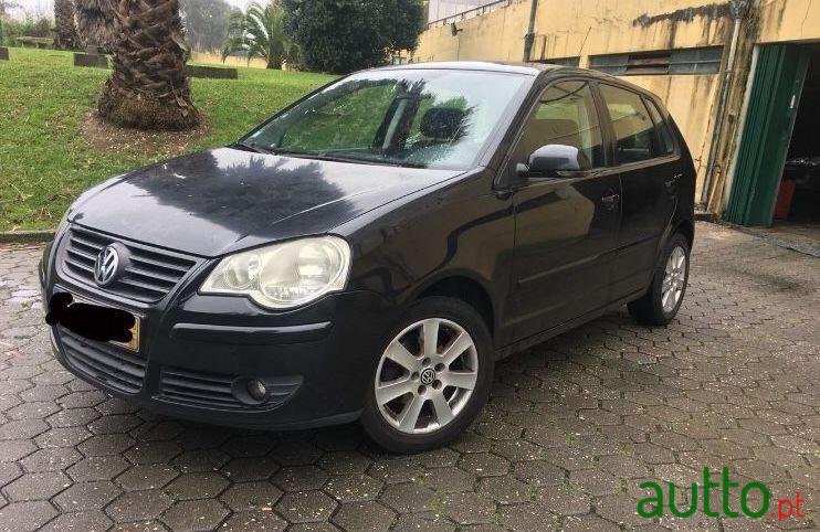 2006' Volkswagen Polo photo #2