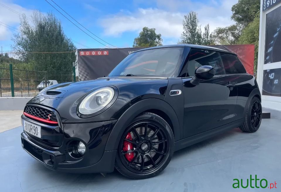 2015' MINI Cooper photo #3