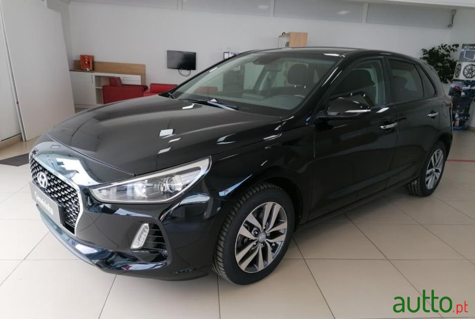 2018' Hyundai i30 photo #2